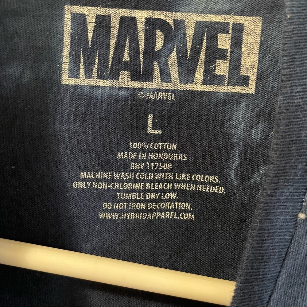 Marvel Black Panther Spiral Wash T-Shirt- NWOT, Size L - Picture 2 of 2